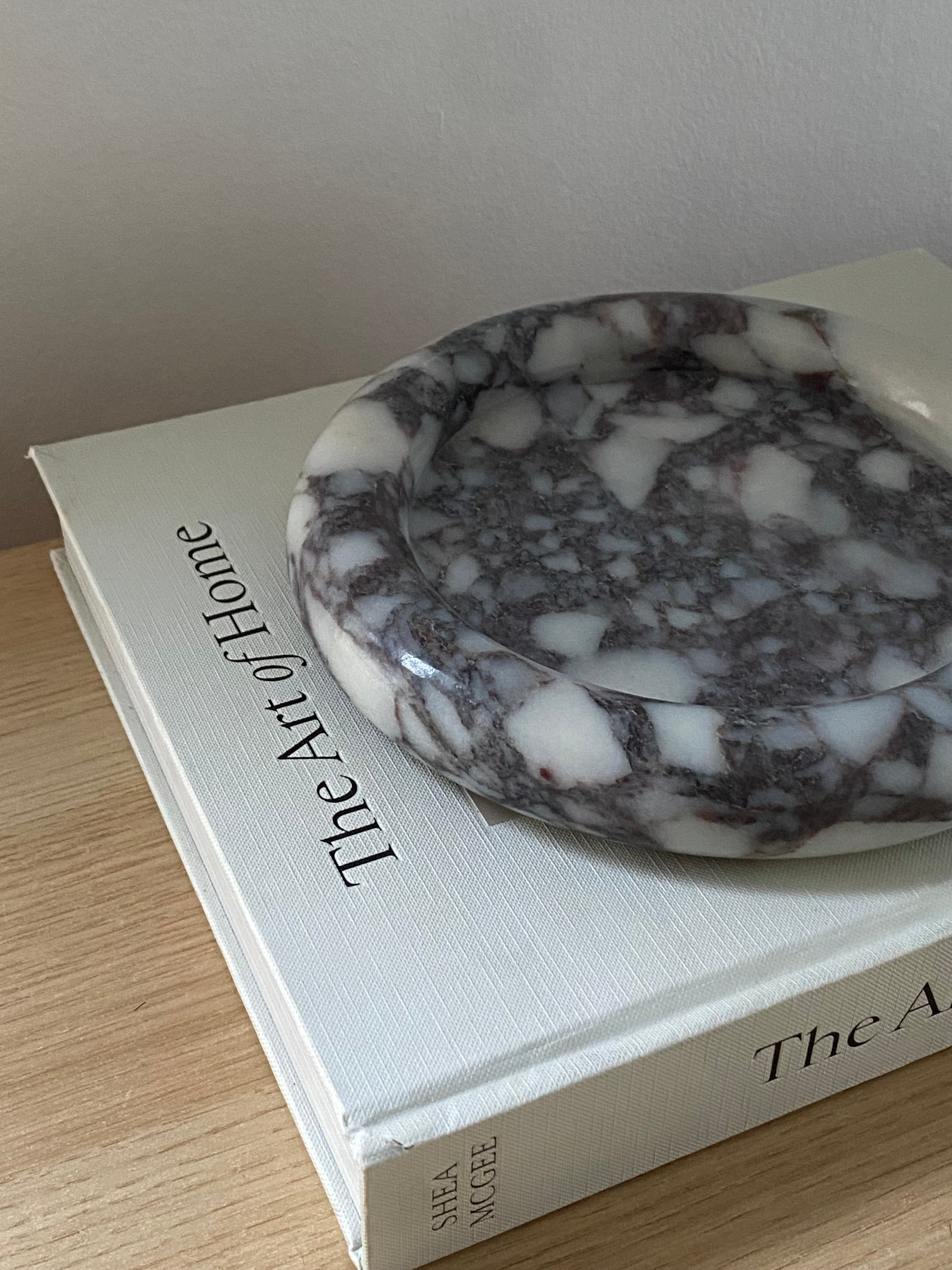 Italian Calacatta Viola Round Marble Tray