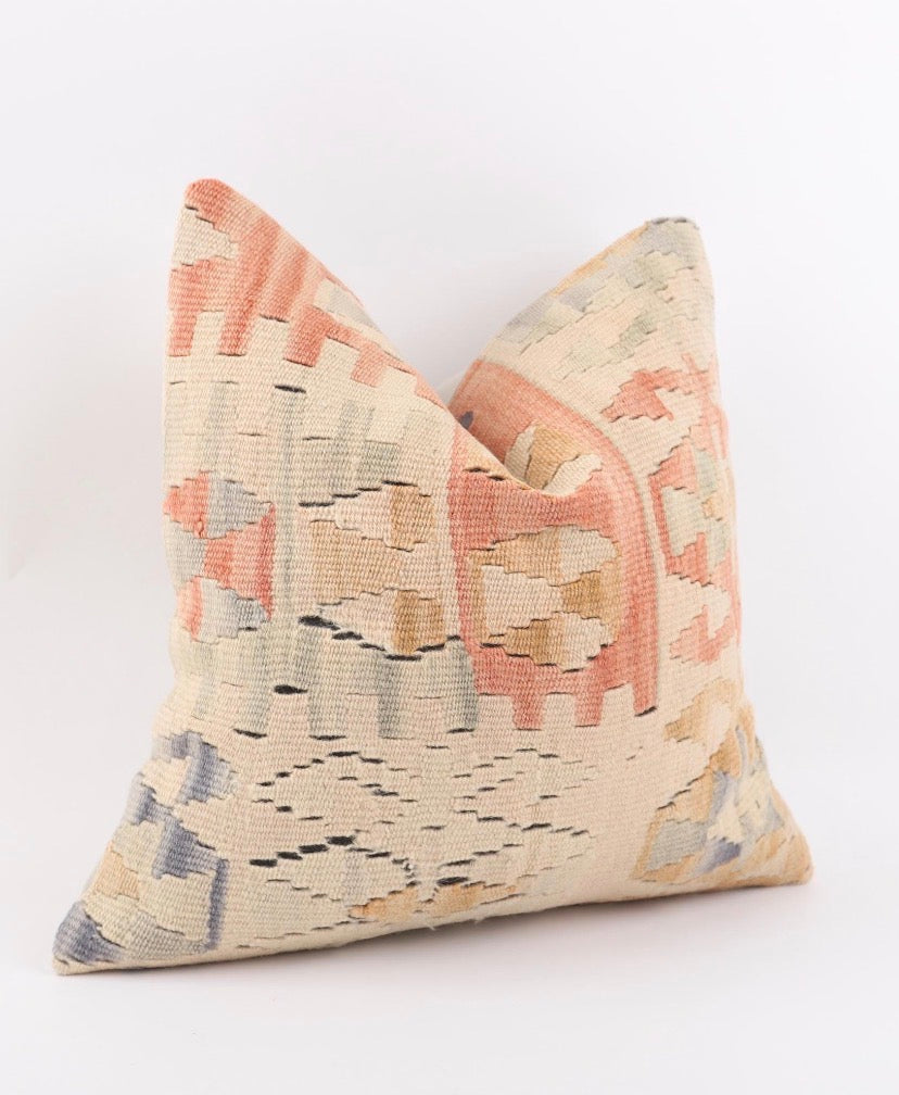 Sude Coral Beige Turkish Kilim Pillow Cover – Geometric Pattern
