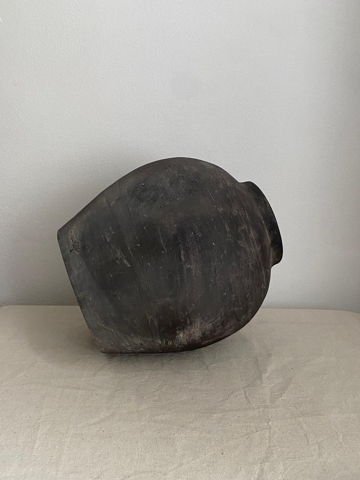 Lena Black Terracotta Clay Pot