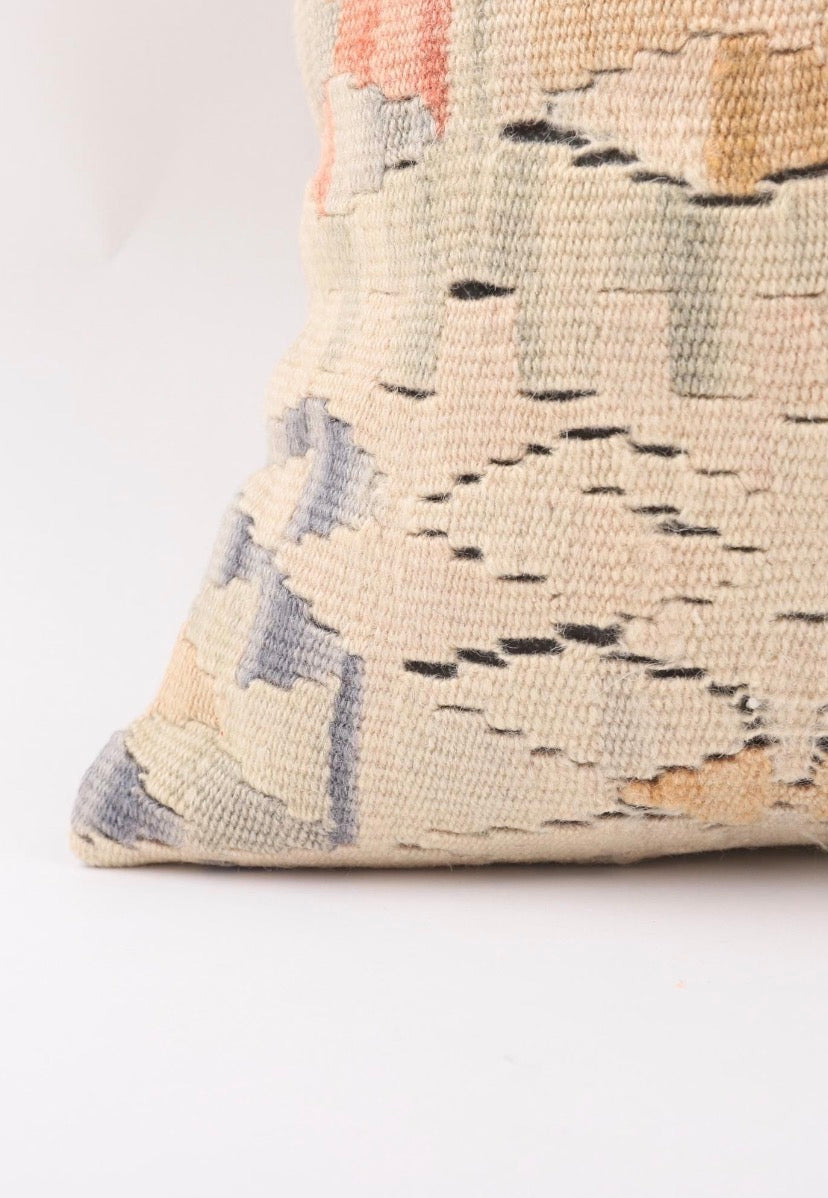 Sude Coral Beige Turkish Kilim Pillow Cover – Geometric Pattern