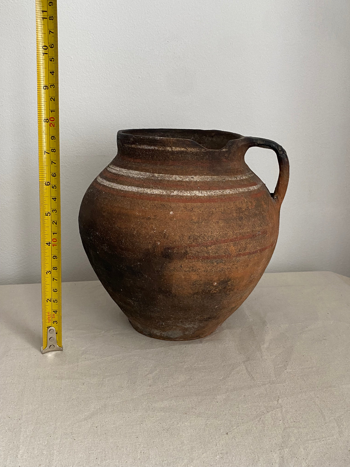 The Kvitka – Antique Black Clay Pot