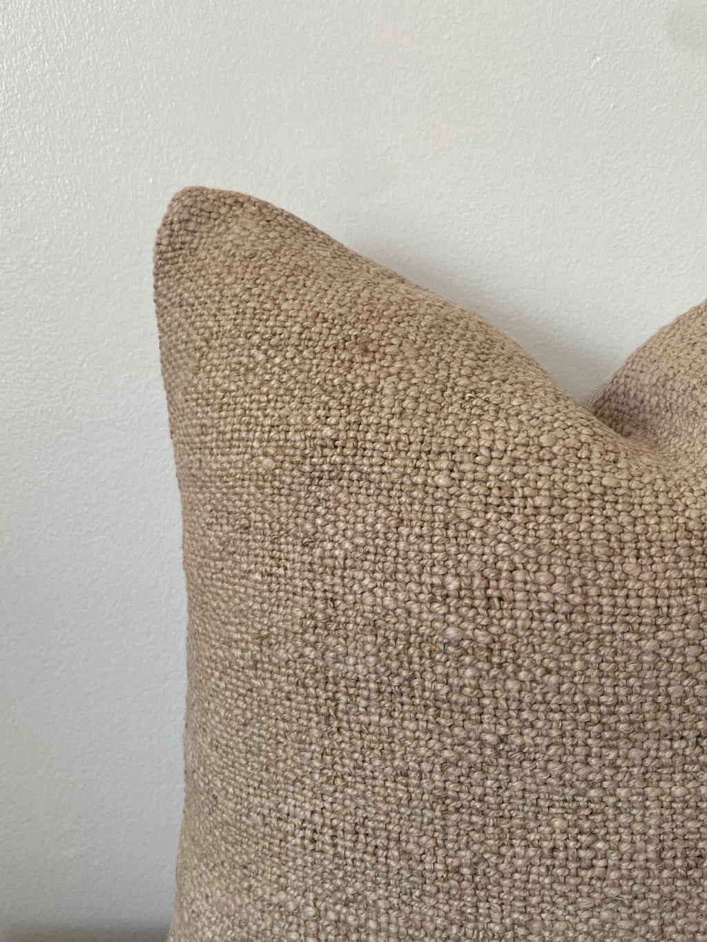 40x40 Neutral Vintage Turkish Kilim Pillow Cover – Beige Boho Rug Cushion