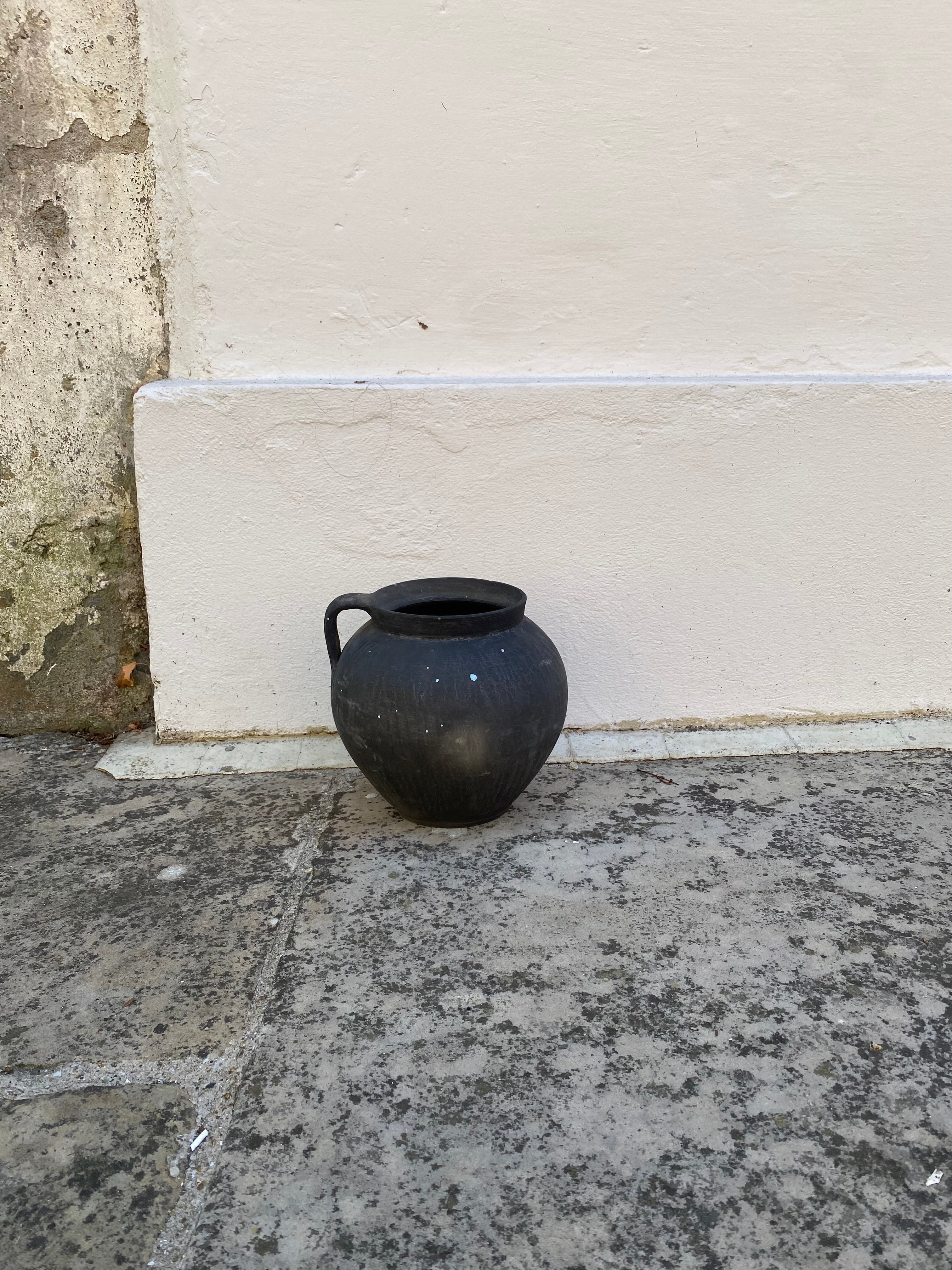 The Nyra Antique Black Clay Pot