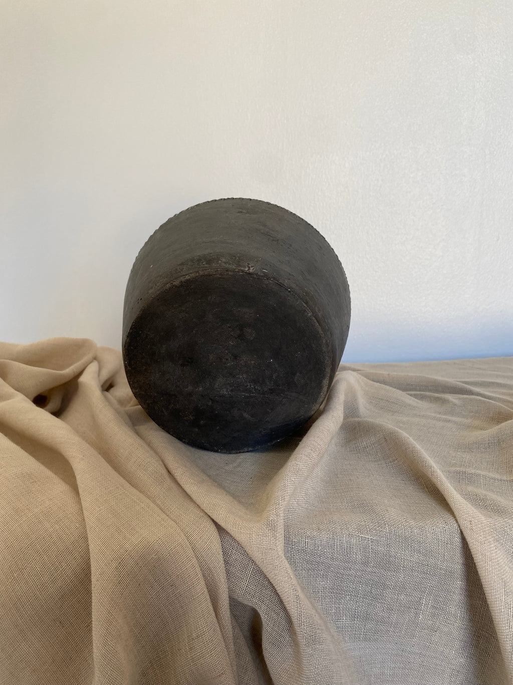 Sandra Small Earthenware Pot Antique Style